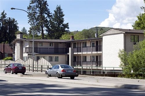Polson Park Motel Vernon Eksteriør billede